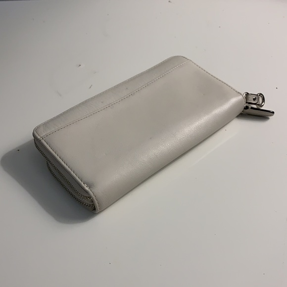 Coach Authentic Double Zip Genuine Leather Wallet in Color White - Picture 7 of 13